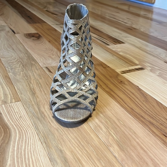 A.N.A high heels, size 6.5 - Picture 2 of 4